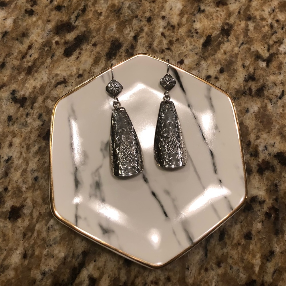 Silpada .925 Etched Sterling Silver Earrings on Fr